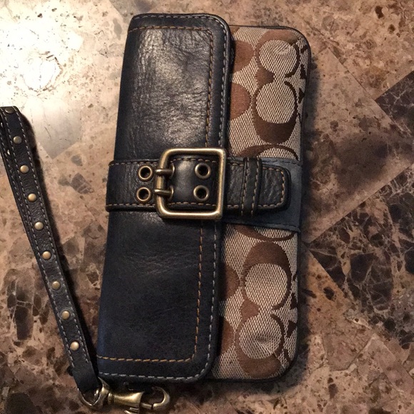 Coach Handbags - Coach Wallet!